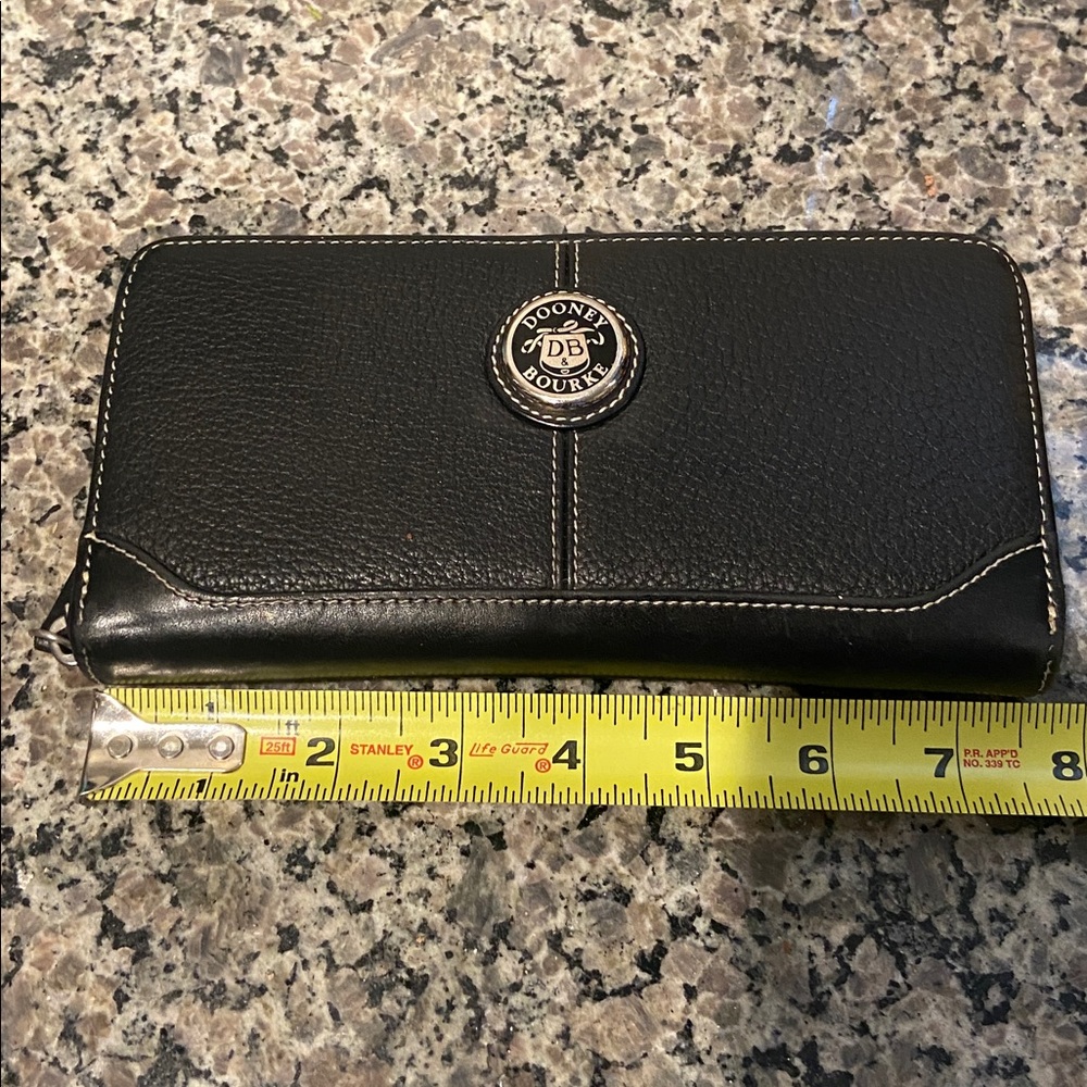 Dooney & Bourke Vintage EUC Wallet - Picture 13 of 13
